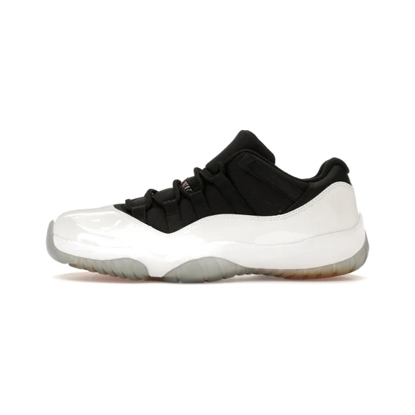 Jordan 11 Retro Low Tuxedo