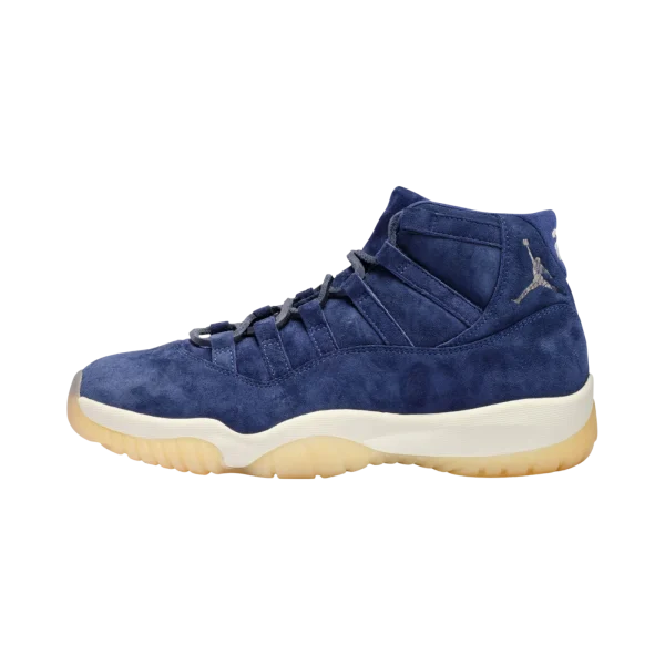 Jordan 11 Retro Low RE2PECT Derek Jeter