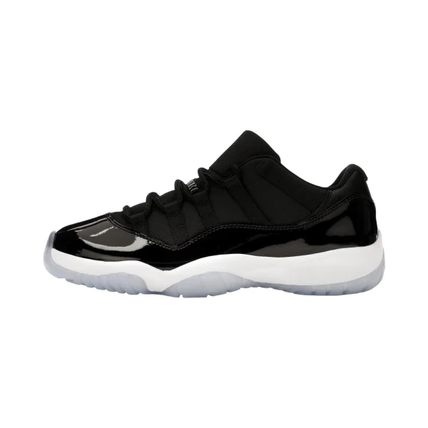 Jordan retro 11 “space jam low”