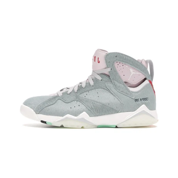 Jordan 7 Retro Neutral Grey